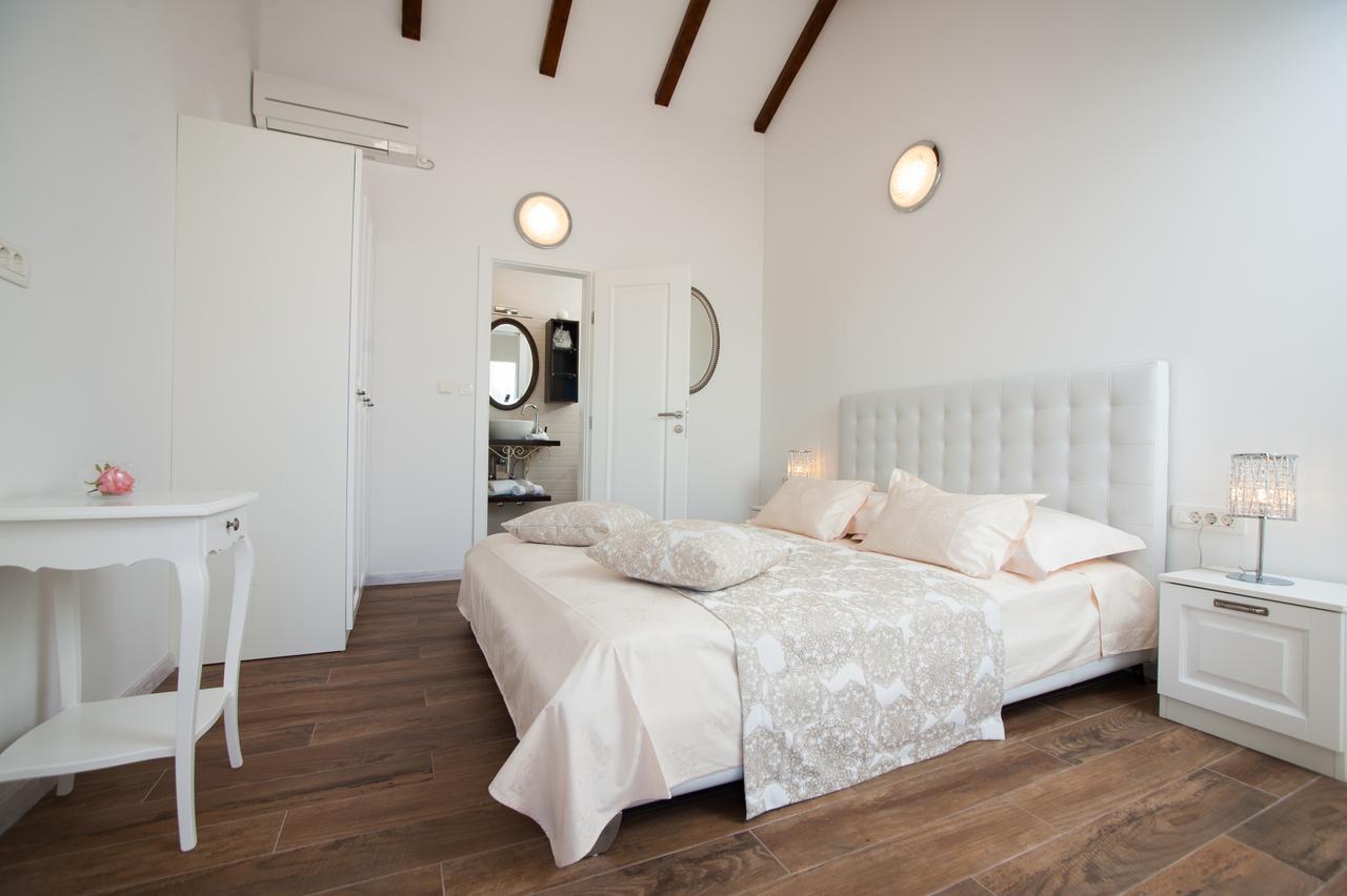מילנה Luxury Villa Kate - In Lucice Bay With Turquoise Sea, Amazing Seaviews, And Heated Pool מראה חיצוני תמונה