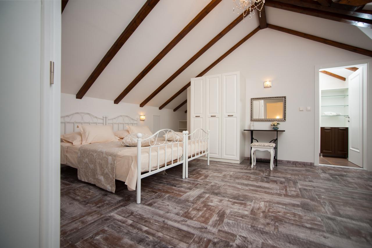 מילנה Luxury Villa Kate - In Lucice Bay With Turquoise Sea, Amazing Seaviews, And Heated Pool מראה חיצוני תמונה