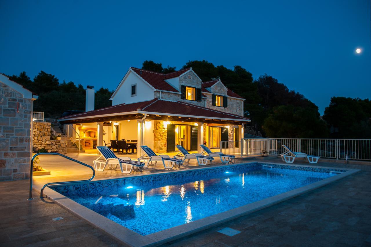 מילנה Luxury Villa Kate - In Lucice Bay With Turquoise Sea, Amazing Seaviews, And Heated Pool מראה חיצוני תמונה